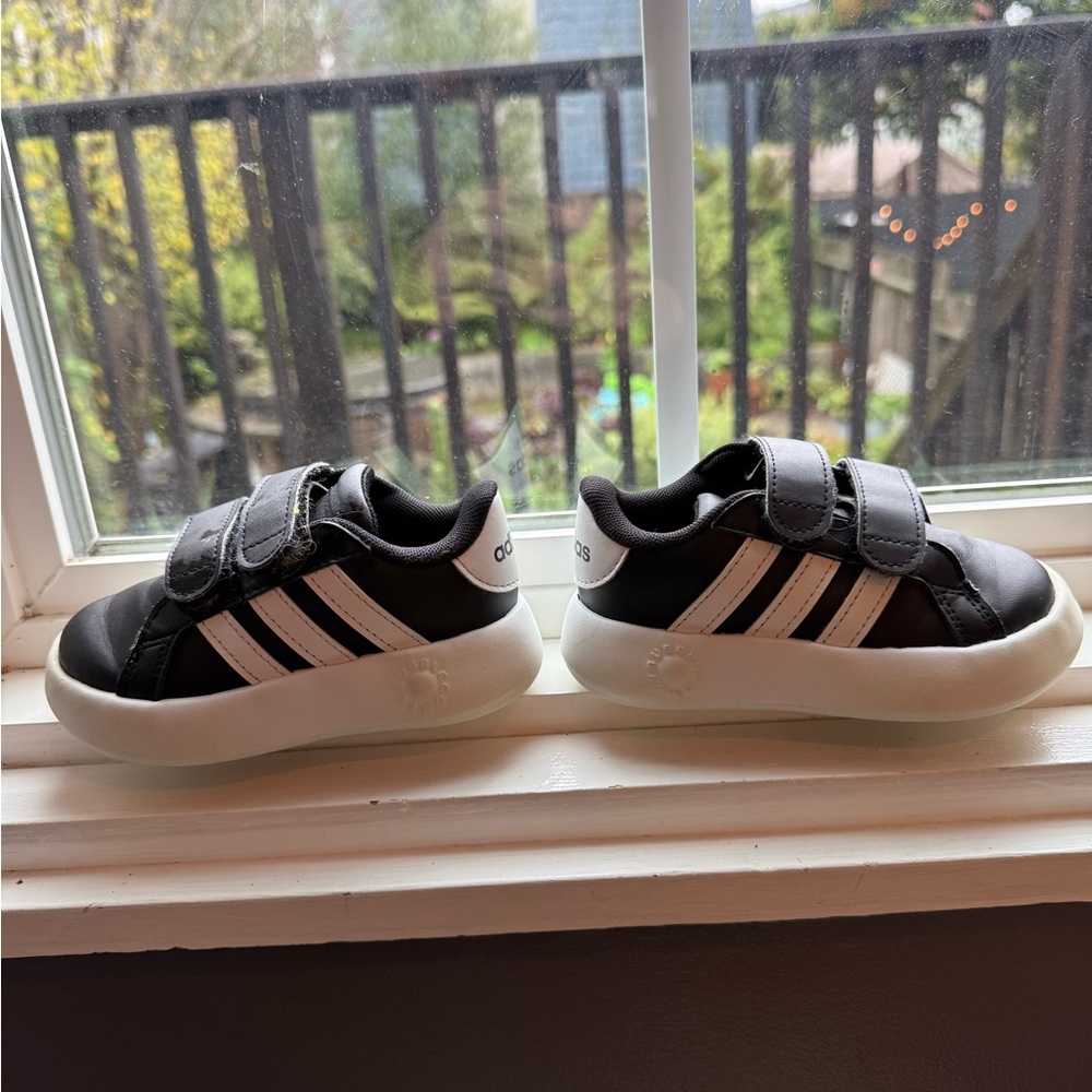 GRAND COURT 2.0 SHOES KIDS Adidas